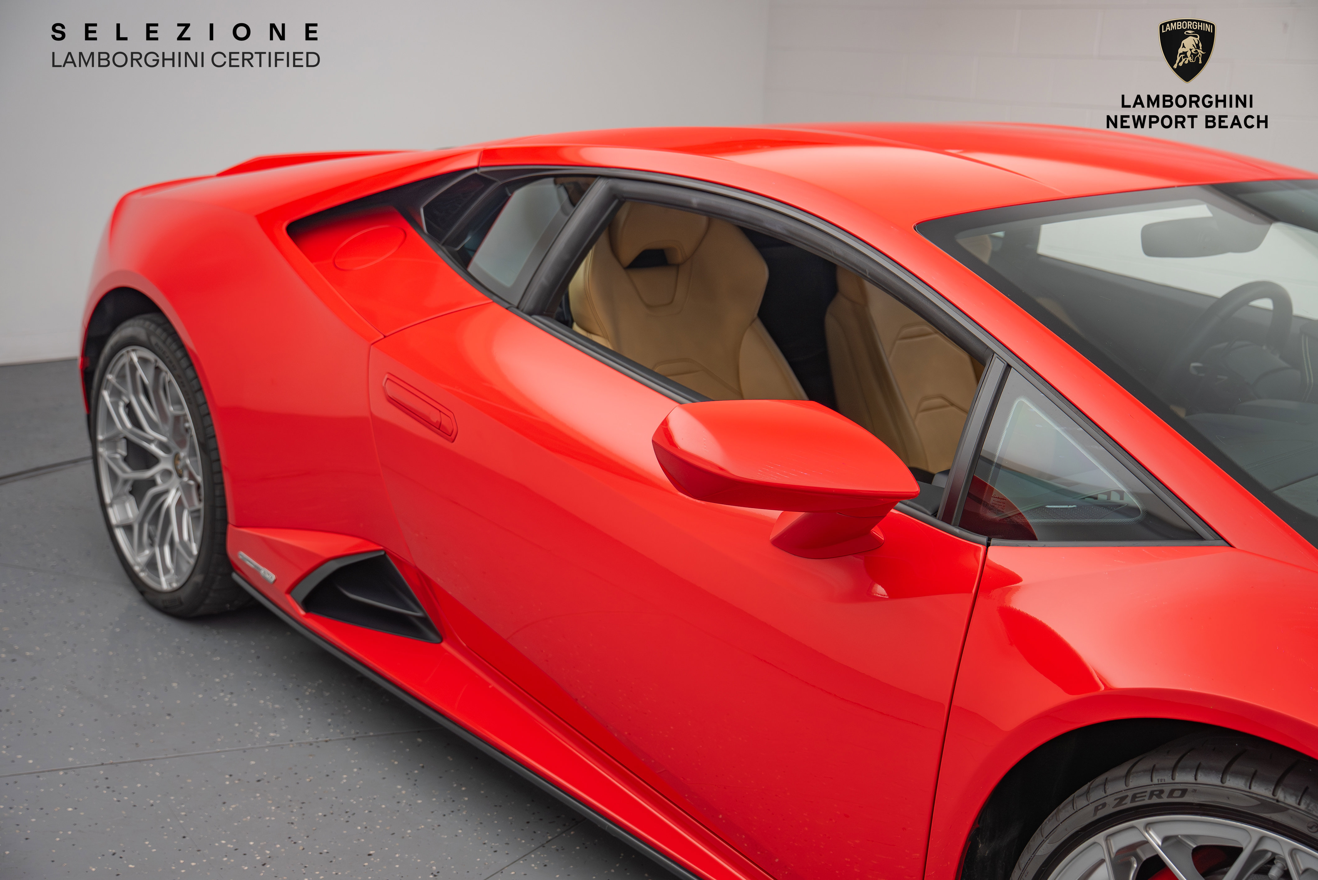 Used 2022 Lamborghini Huracan EVO image 3