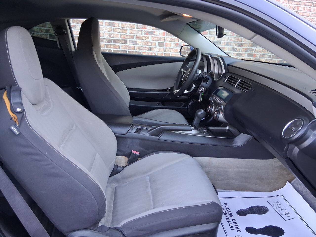 Used 2011 Chevrolet Camaro LS RWD image 17