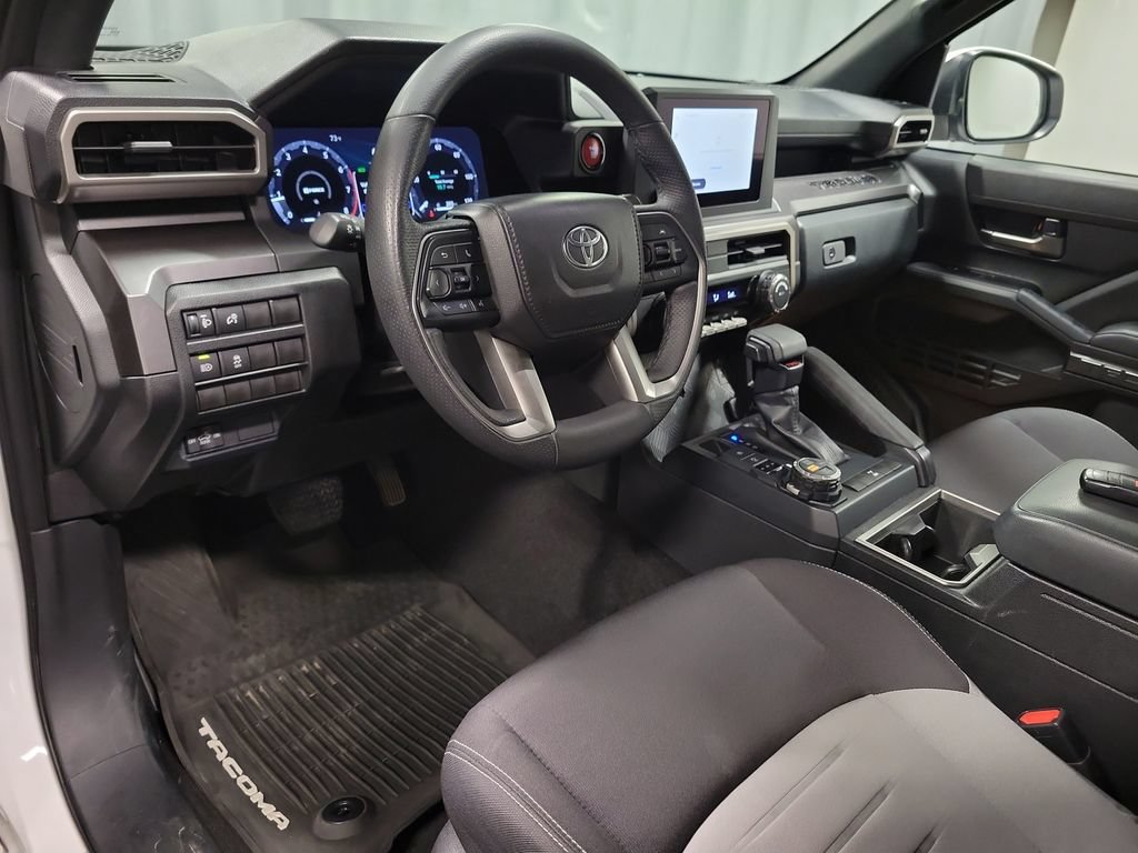 Used 2025 Toyota Tacoma TRD Off-Road AWD/4WD image 19