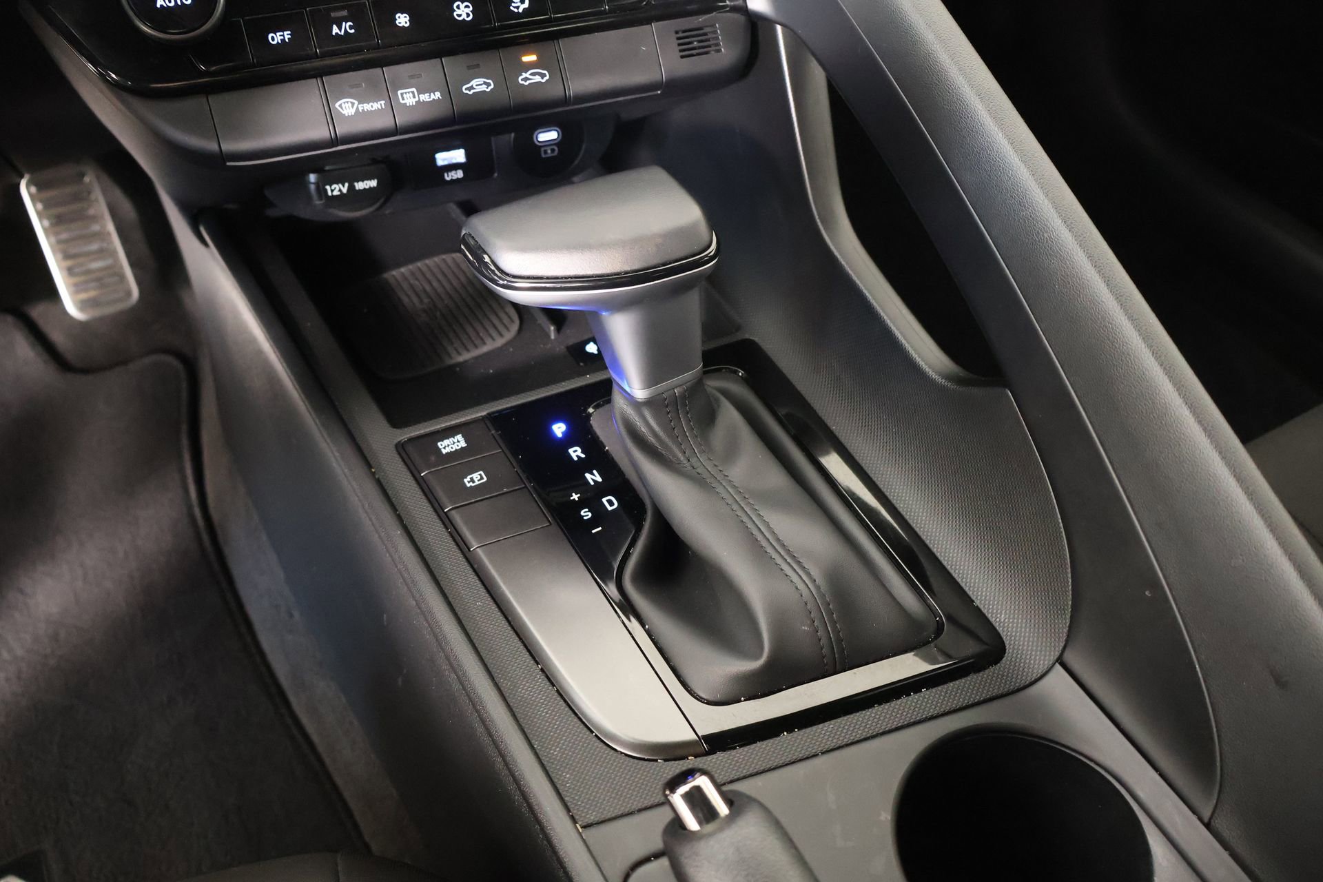 Certified 2025 Hyundai Elantra Sport image 7