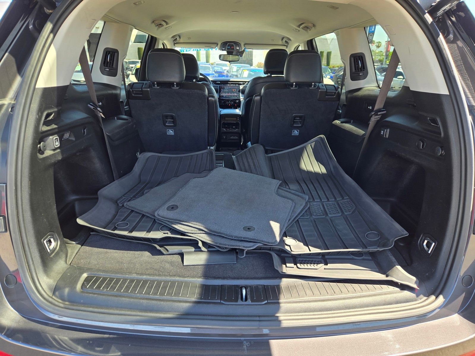 Used 2023 Jeep Grand Cherokee L Limited image 10