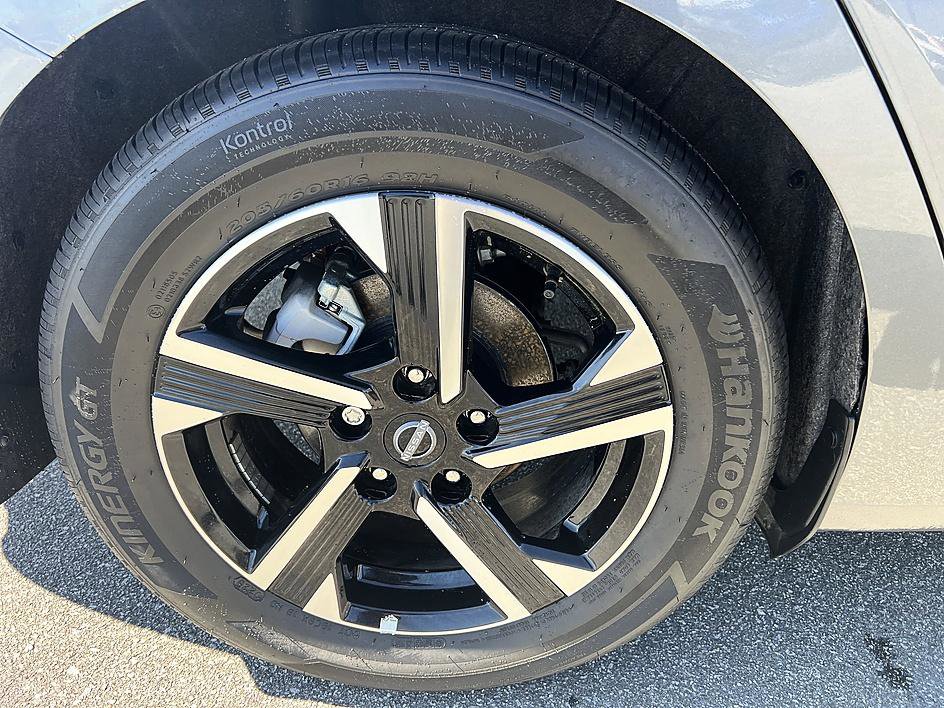 Certified 2025 Nissan Sentra SV w/ Trunk Package image 11