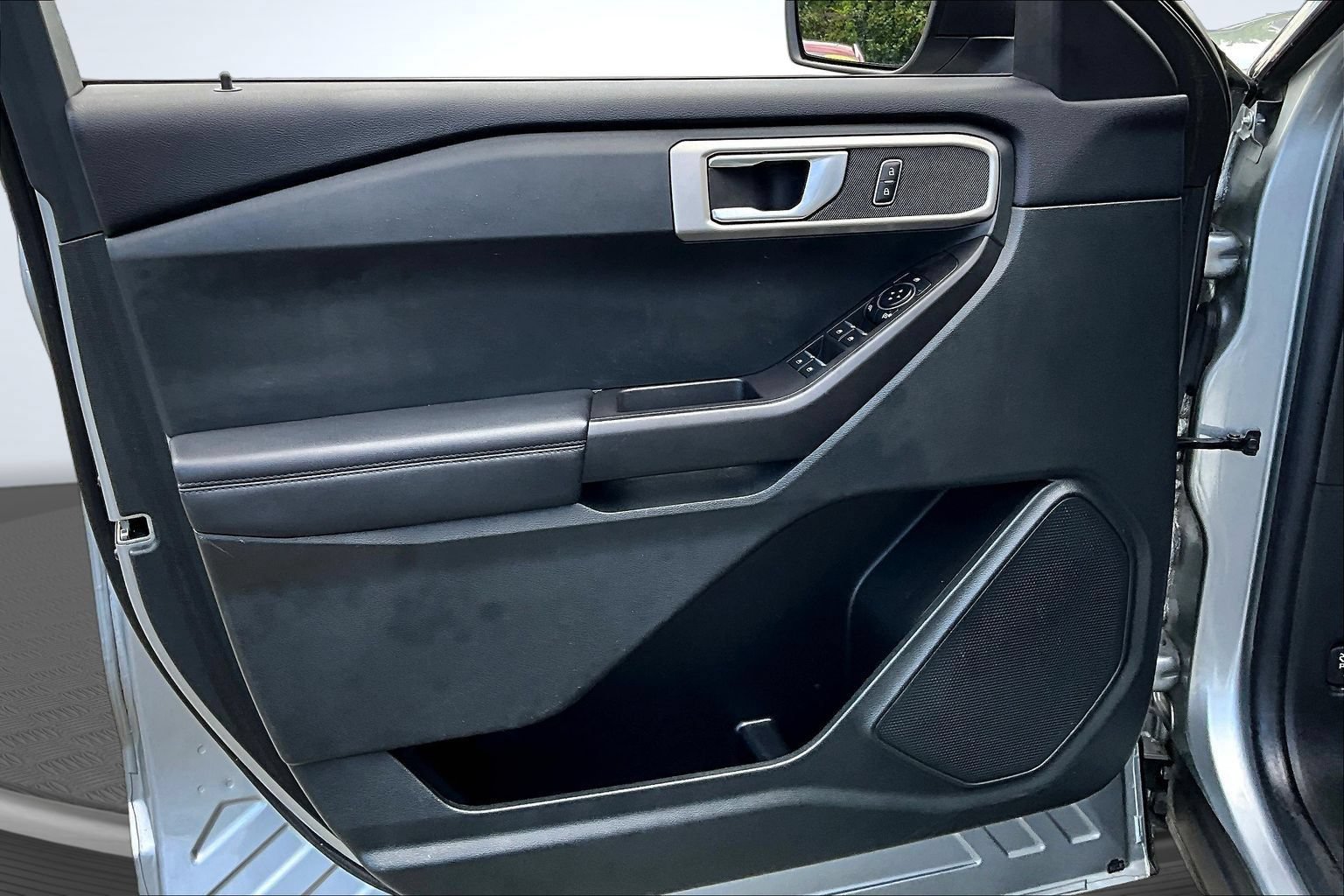 Used 2023 Ford Explorer 4WD image 18