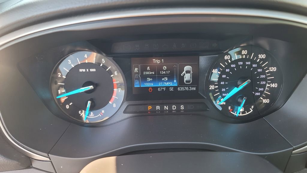 Used 2015 Ford Fusion SE w/ Equipment Group 202A FWD image 19