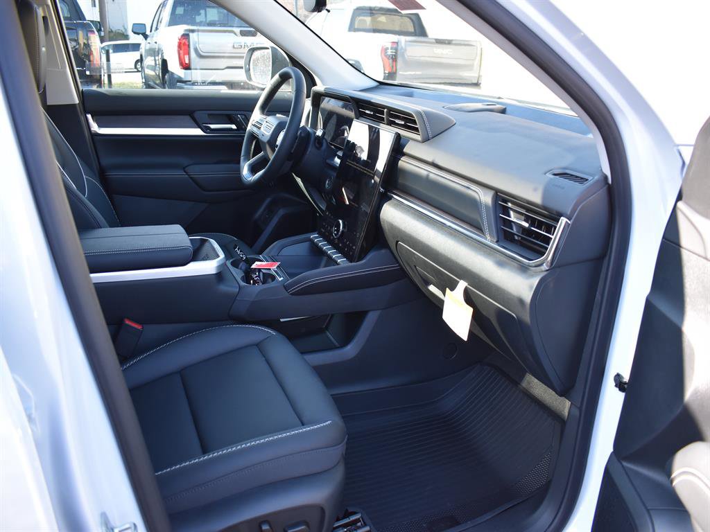 New 2026 GMC Terrain Denali w/ LPO, Floor Liner Package image 5