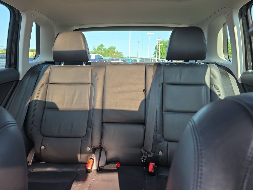 Used 2016 Volkswagen Tiguan SEL AWD/4WD image 39