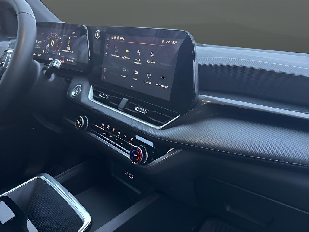 Used 2025 Chevrolet Equinox LT w/ Safety and Technology Package image 34