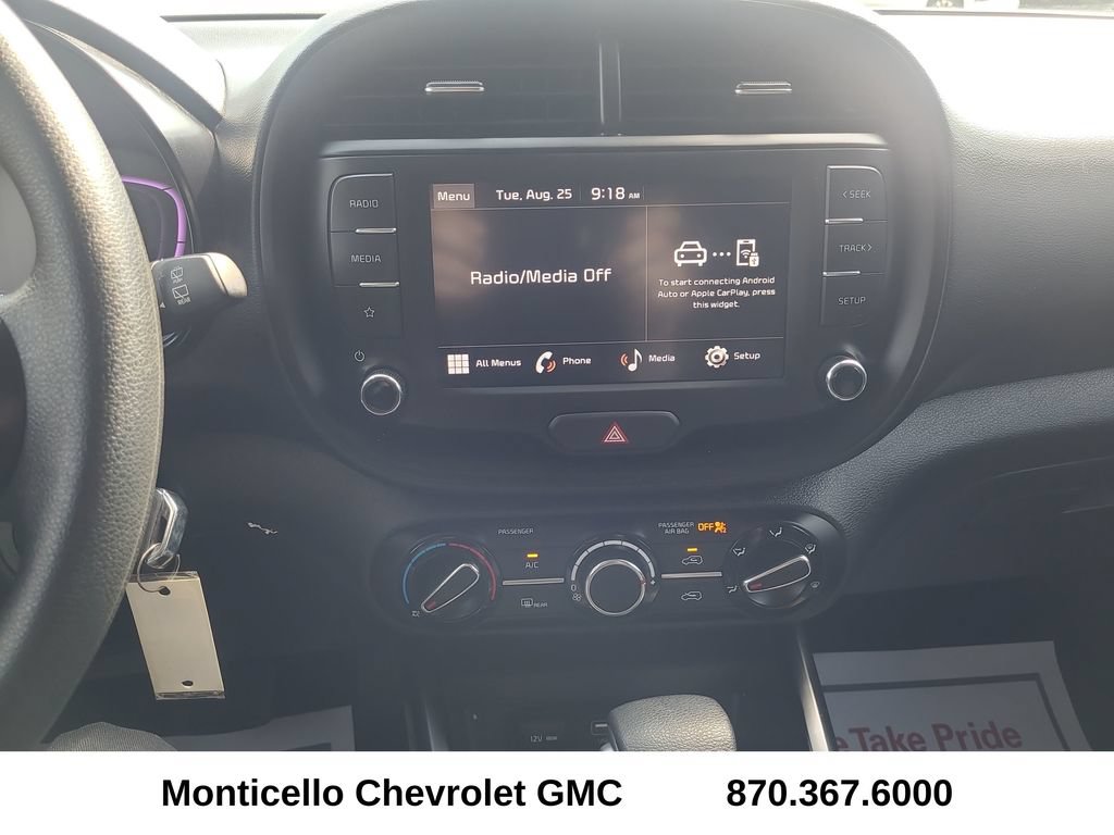 Used 2025 Kia Soul LX w/ LX Technology Package FWD image 21