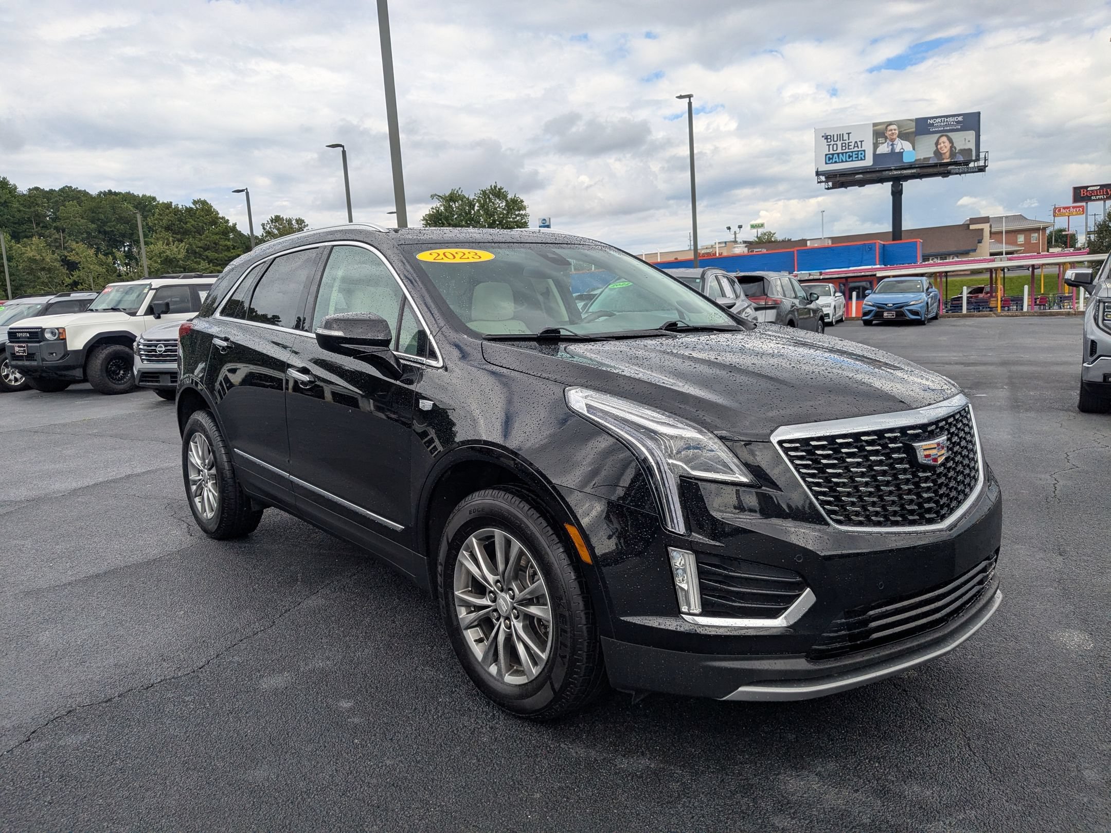 Used 2023 Cadillac XT5 Premium Luxury w/ LPO, Floor Liner Package FWD image 3