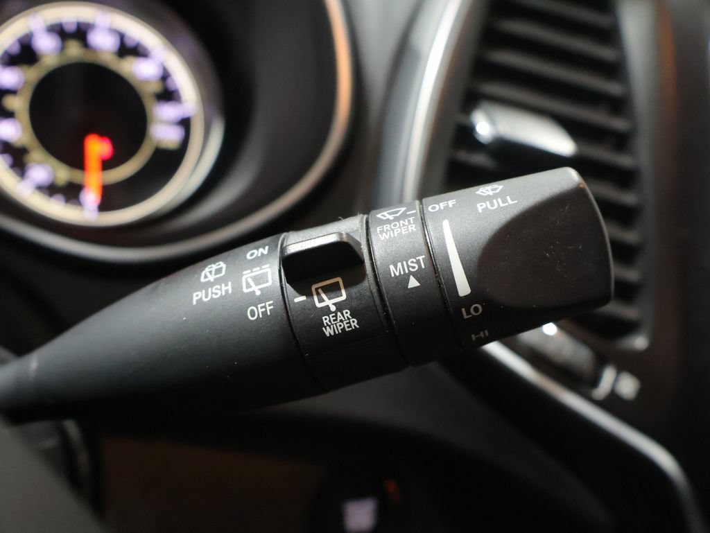 Used 2022 Jeep Cherokee Trailhawk AWD/4WD image 40