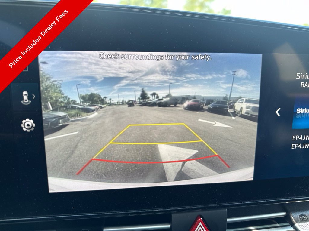 Used 2025 Hyundai Elantra SEL FWD image 11