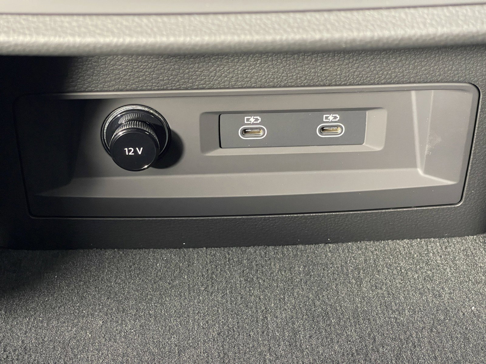 New 2025 Audi Q7 Premium image 36