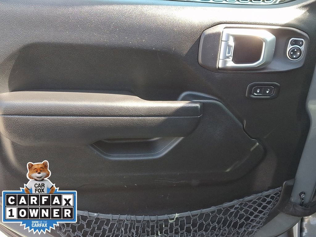 Used 2022 Jeep Gladiator Willys AWD/4WD image 13