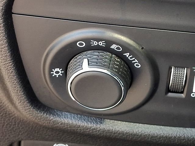 Used 2025 Jeep Grand Cherokee Altitude AWD/4WD image 23
