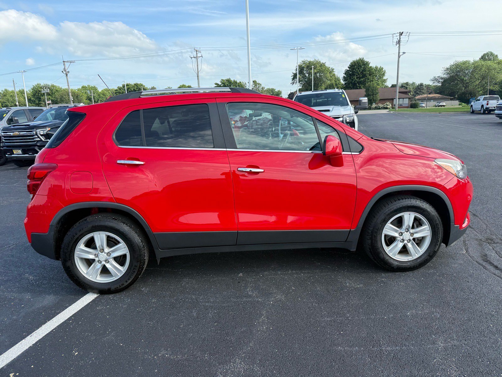 Used 2017 Chevrolet Trax LT w/ LT Convenience Package FWD image 6