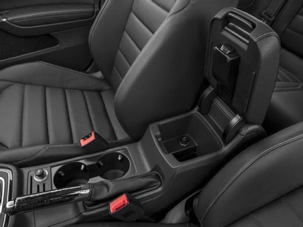 Used 2016 Volkswagen Golf S image 15