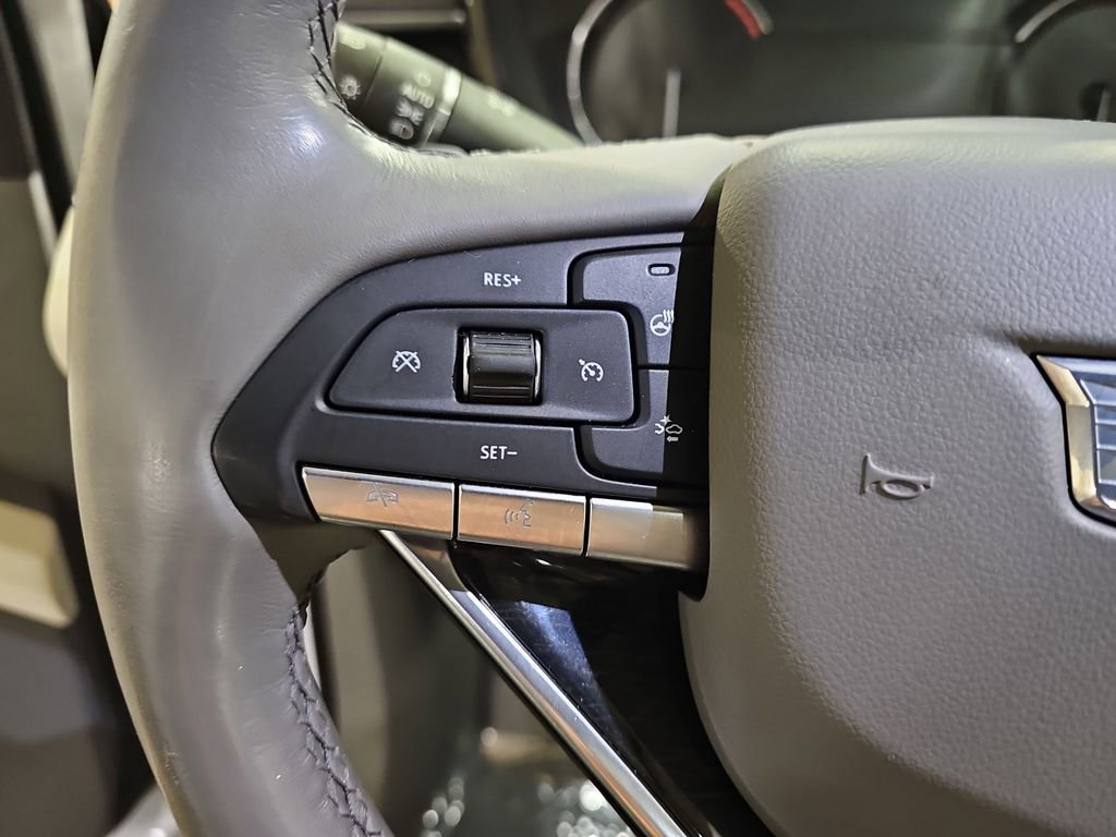 Certified 2021 Cadillac XT6 Premium Luxury w/ LPO, ONYX Package image 22