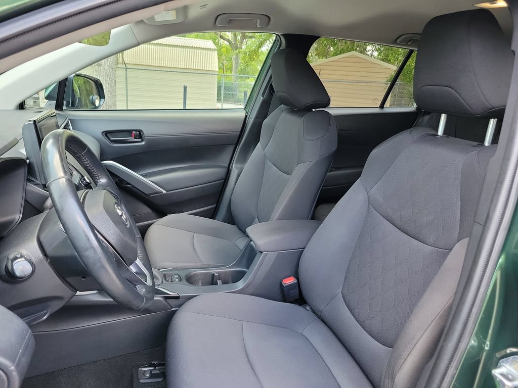 Used 2024 Toyota Corolla Cross LE FWD image 18