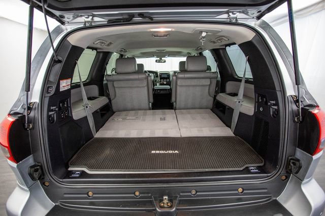 Used 2014 Toyota Sequoia Limited image 43