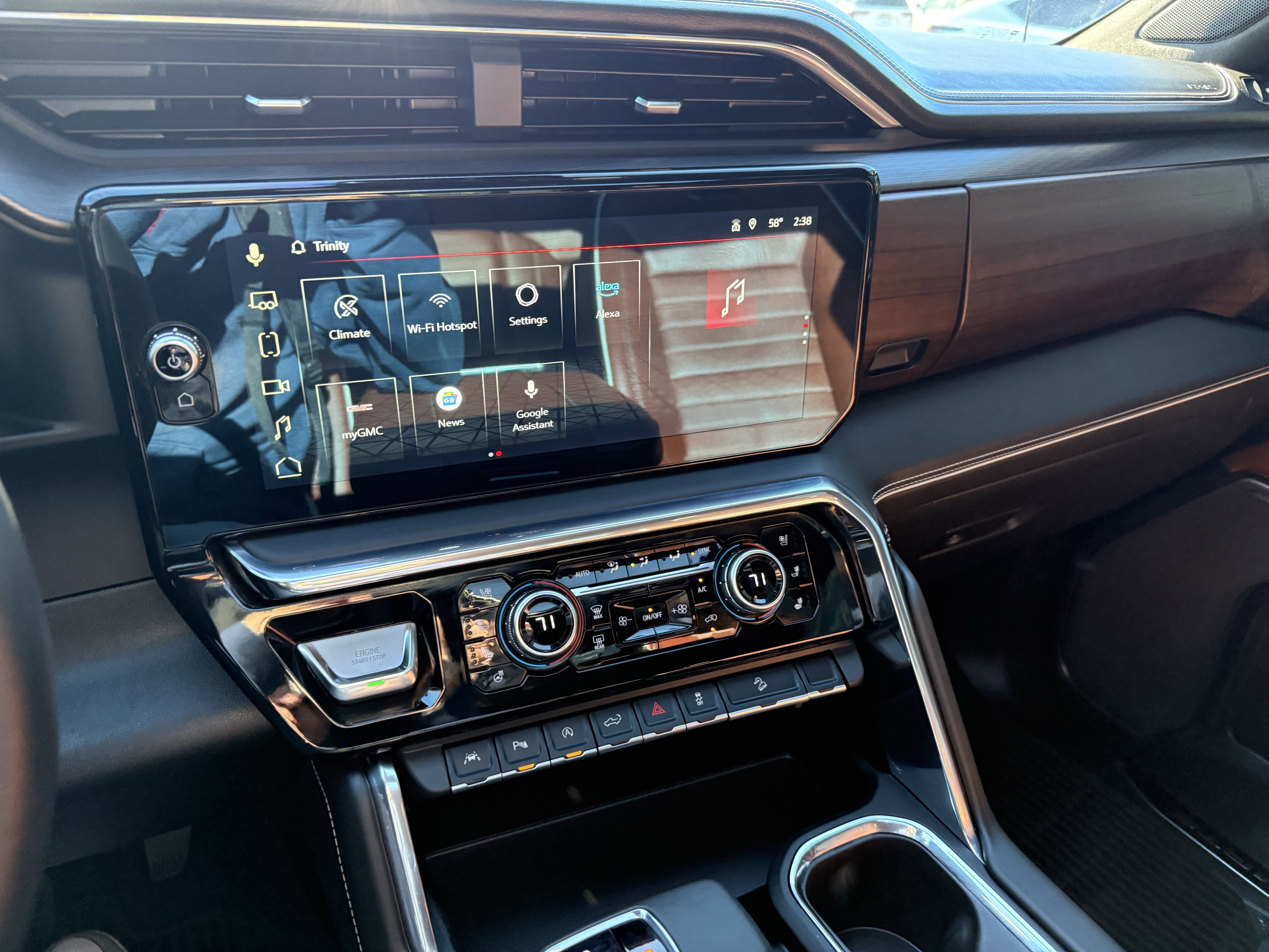 Used 2025 GMC Sierra 1500 Denali Ultimate image 18