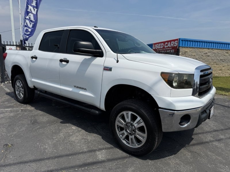 Used 2013 Toyota Tundra 2WD CrewMax w/ Tow Pkg image 7