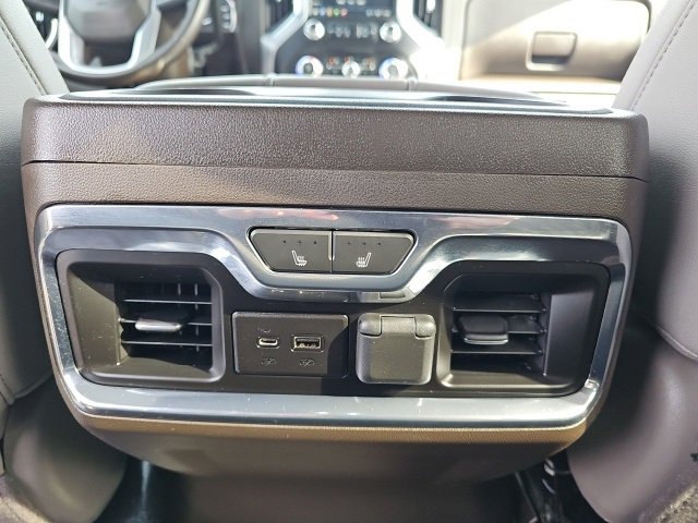 Used 2023 GMC Sierra 3500 SLT w/ SLT Premium Package image 11