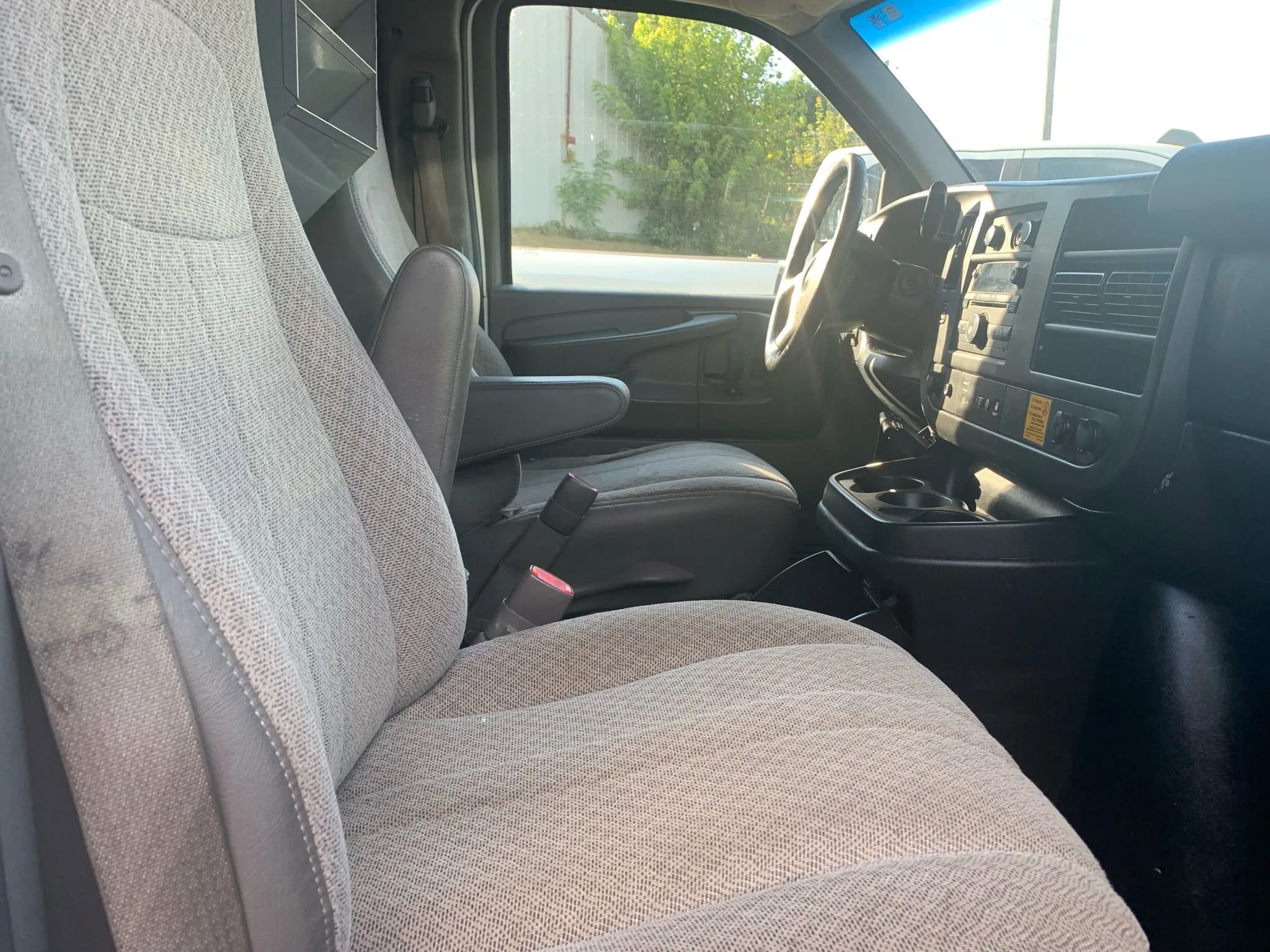 Used 2012 Chevrolet Express 2500 image 9