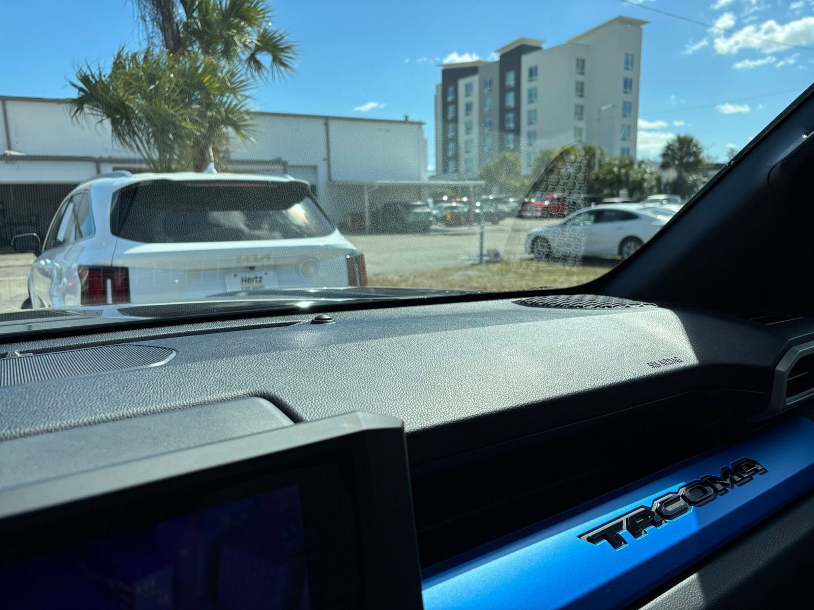 Used 2025 Toyota Tacoma TRD Off-Road image 36