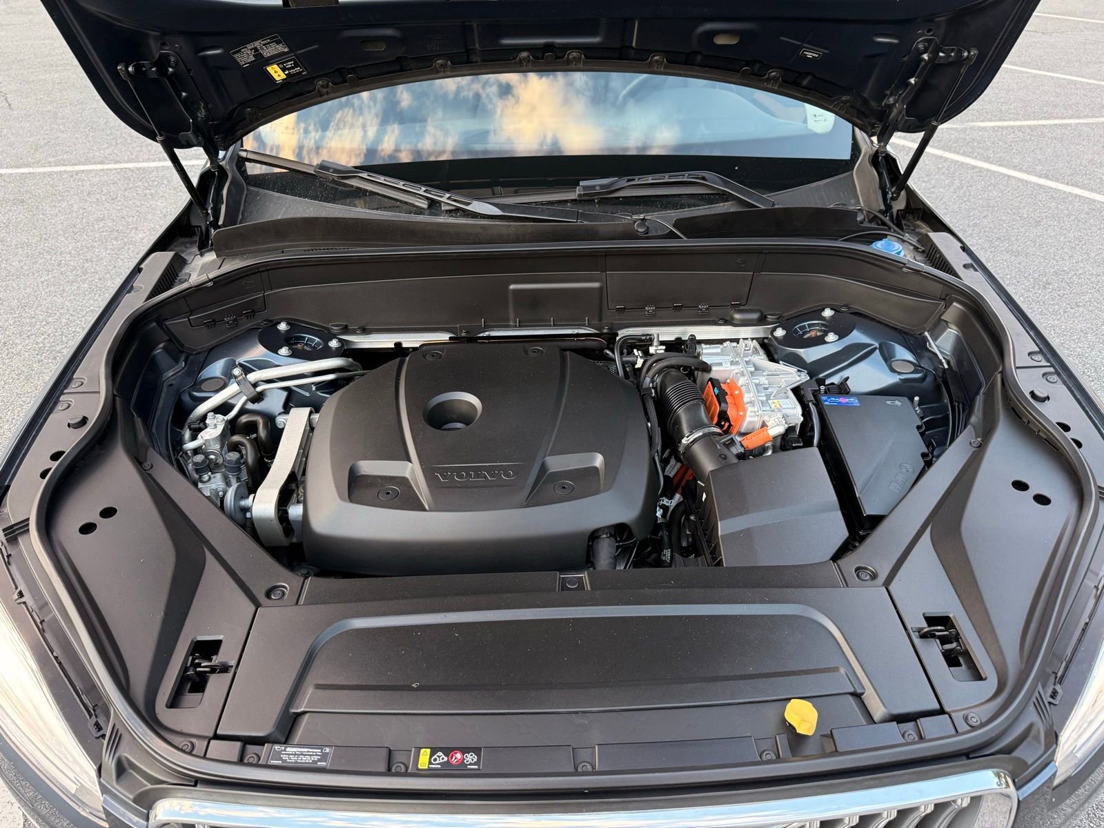 Used 2023 Volvo XC90 T8 Plus image 57