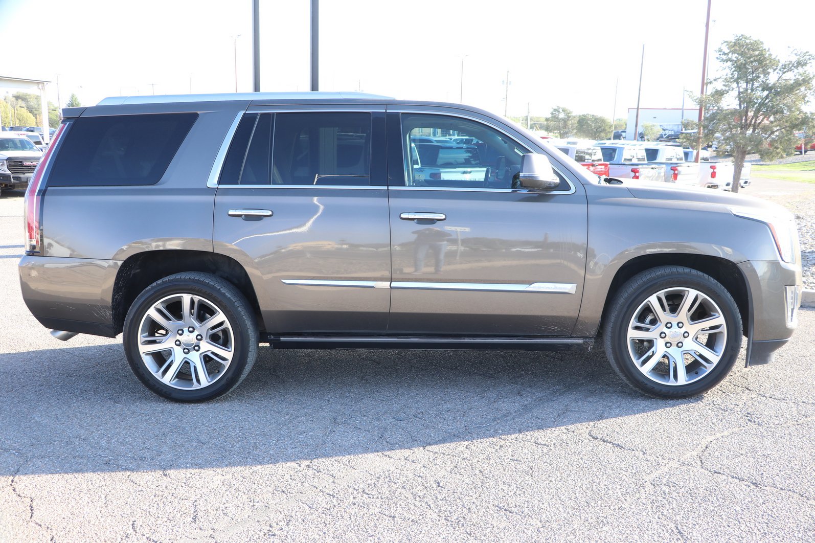 Used 2015 Cadillac Escalade Premium AWD/4WD image 8