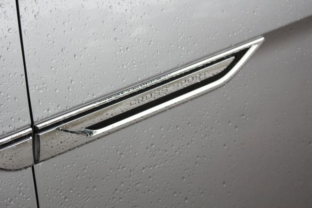 Used 2022 Volkswagen Atlas Cross Sport SEL image 5