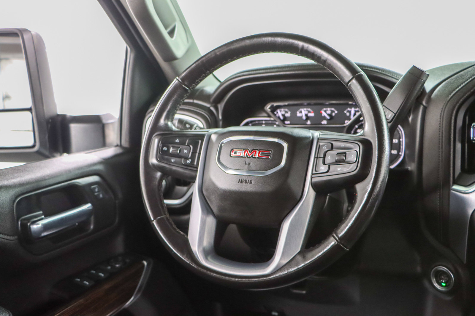 Used 2021 GMC Sierra 2500 SLE w/ SLE Value Package; AWD/4WD image 13