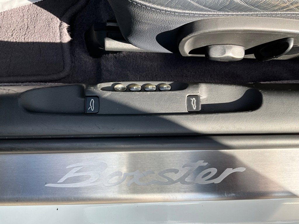 Used 2001 Porsche Boxster image 23