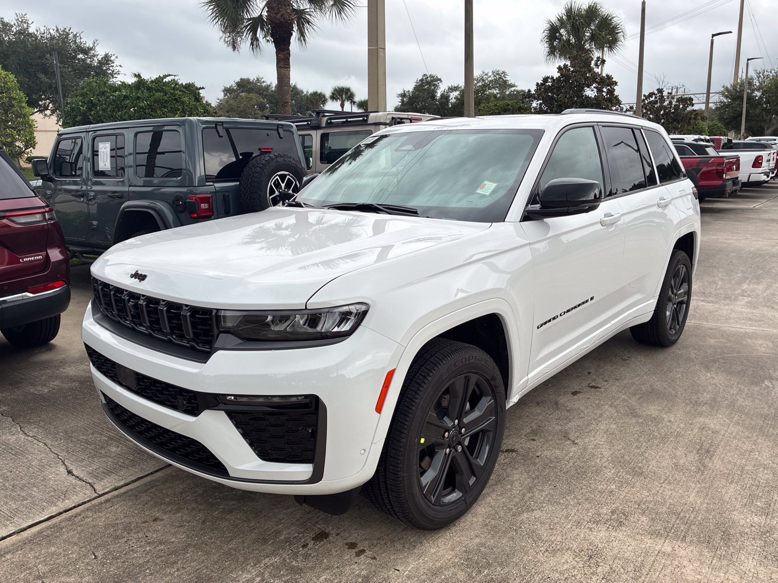 New 2027 Jeep Grand Cherokee Limited AWD/4WD image 1