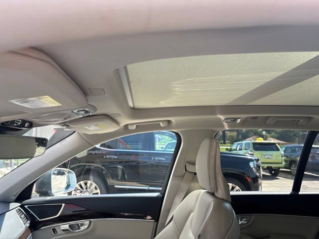 Used 2019 Volvo XC90 T6 Momentum AWD/4WD image 16