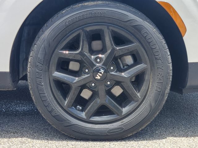 Used 2020 Kia Soul S FWD image 11