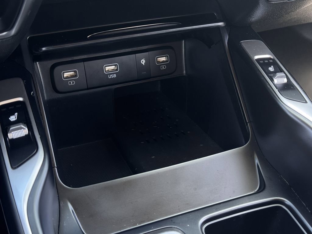 Used 2023 Kia Sorento S FWD image 19