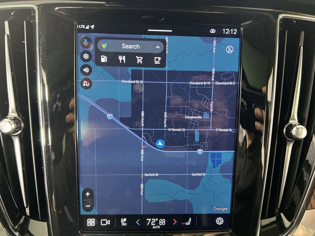 Used 2025 Volvo V60 B5 Cross Country Plus image 15