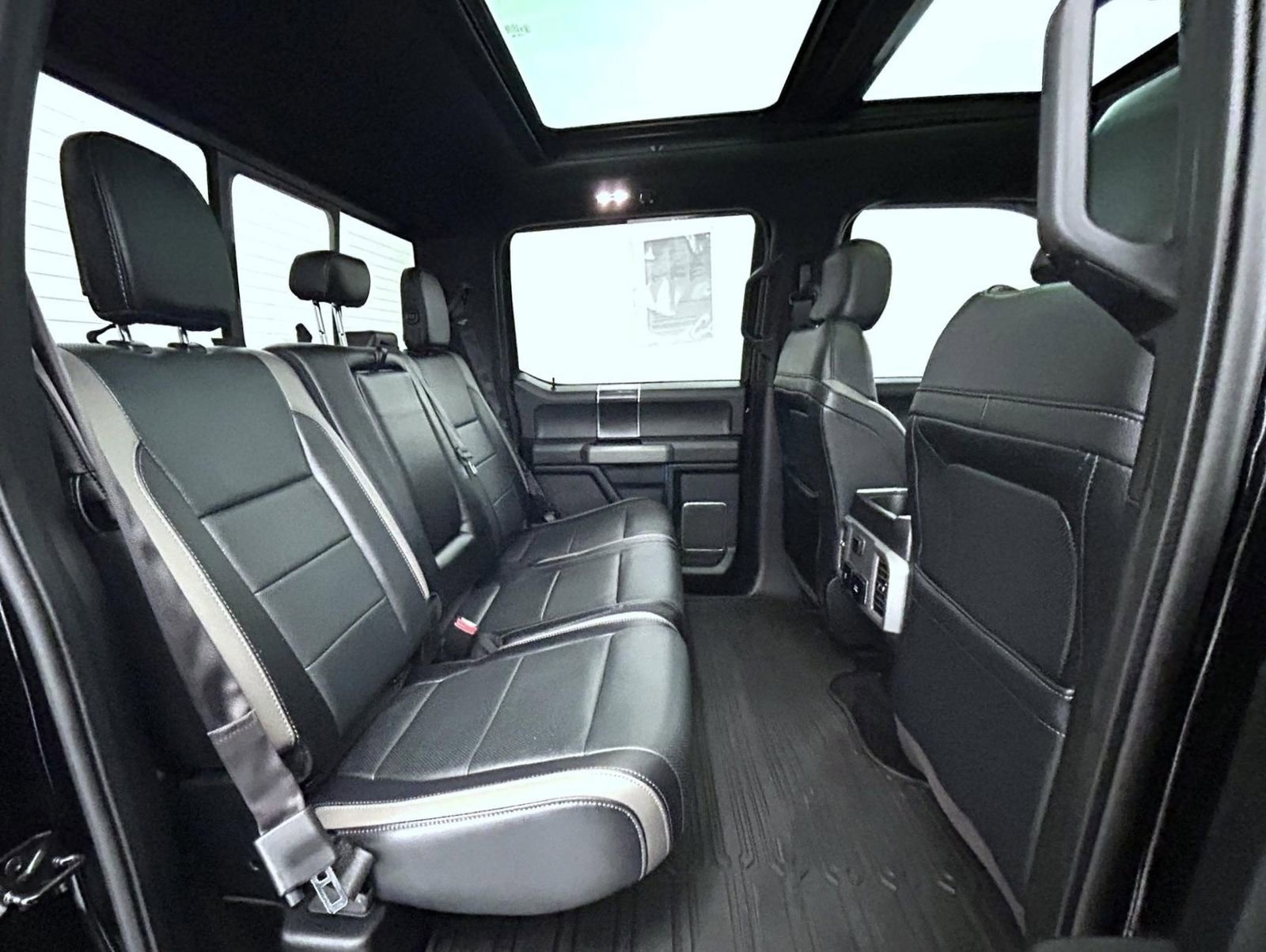 Used 2017 Ford F150 Raptor w/ Equipment Group 802A Luxury image 18