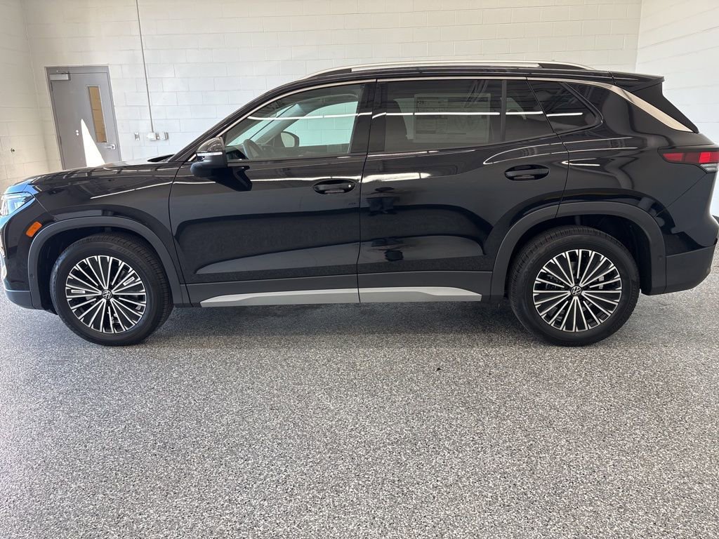 New 2026 Volkswagen Tiguan S FWD image 2