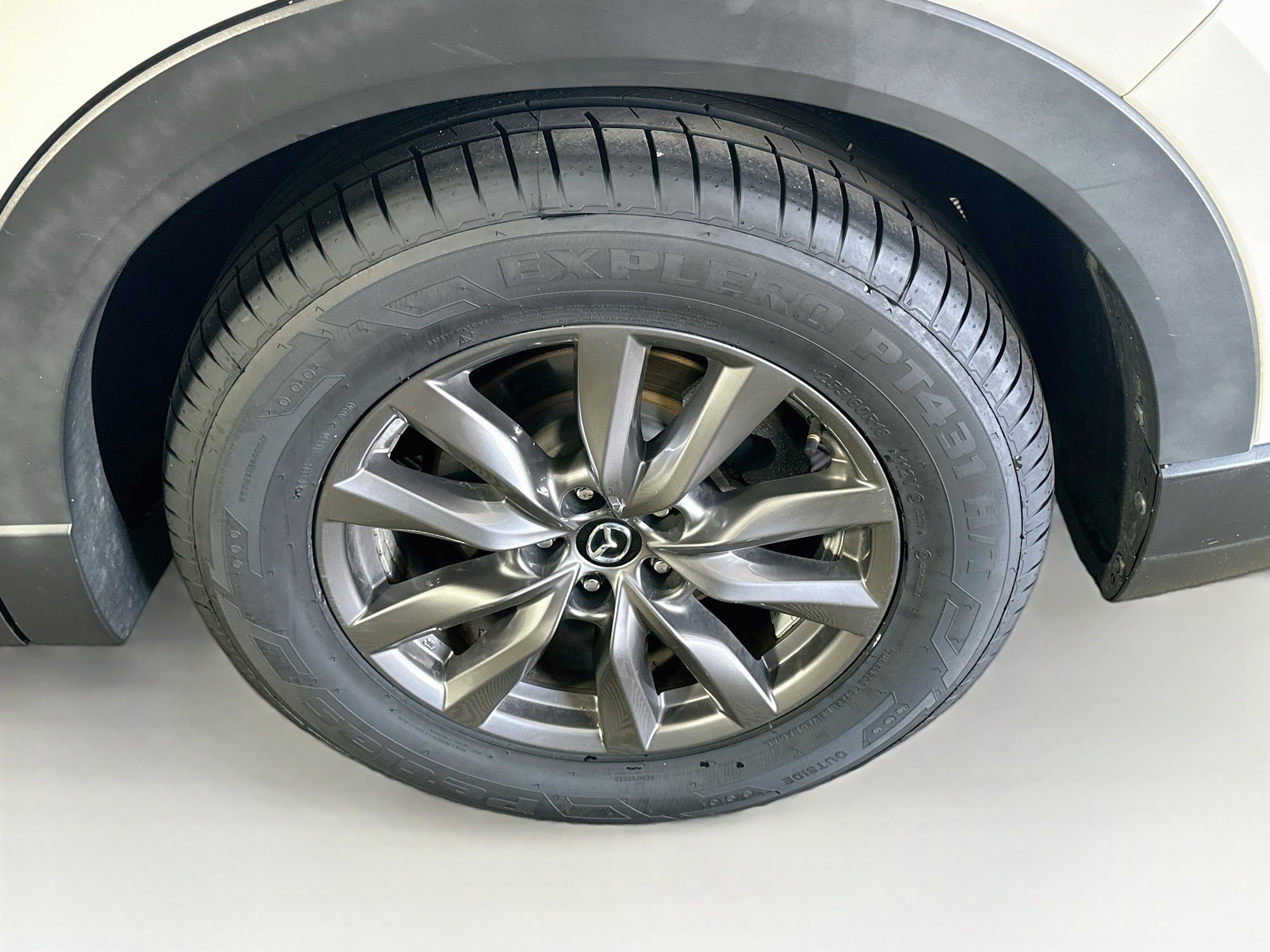 Used 2021 MAZDA CX-9 Touring FWD image 11