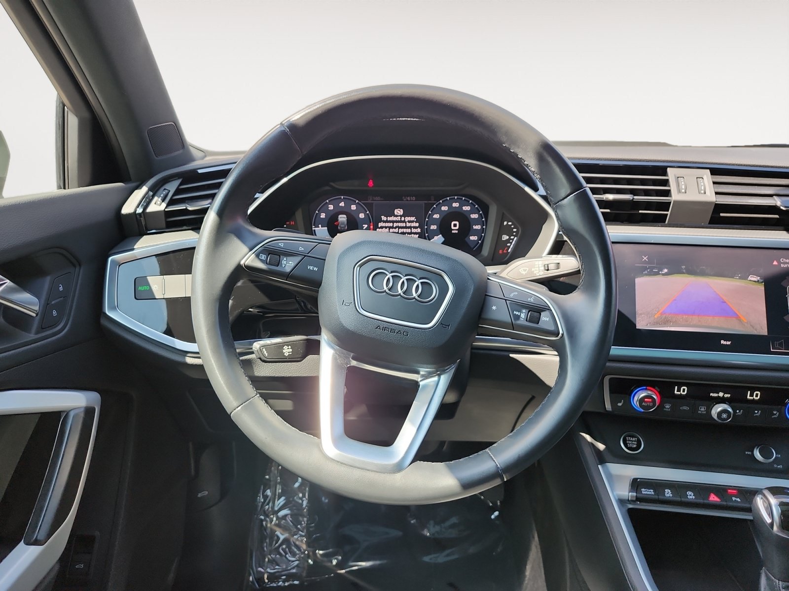 Used 2021 Audi Q3 2.0T Premium w/ Convenience Package AWD/4WD image 12