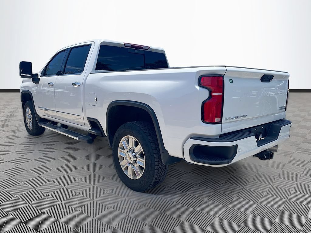 Used 2025 Chevrolet Silverado 3500 High Country w/ High Country Premium Package AWD/4WD image 8