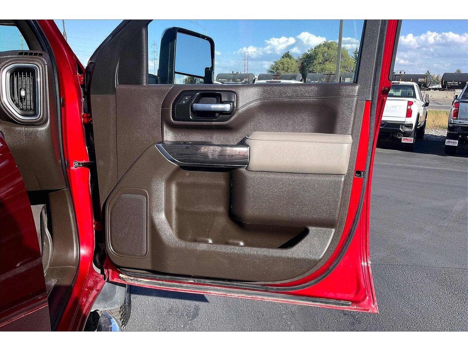 Used 2021 Chevrolet Silverado 2500 LTZ AWD/4WD image 25