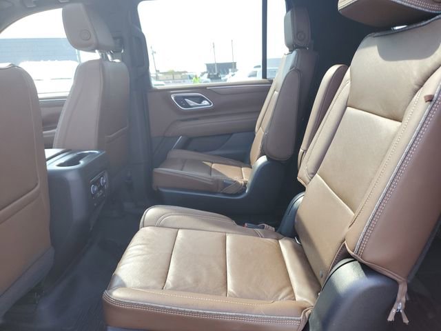 Used 2021 Chevrolet Suburban High Country w/ Premium Package AWD/4WD image 13