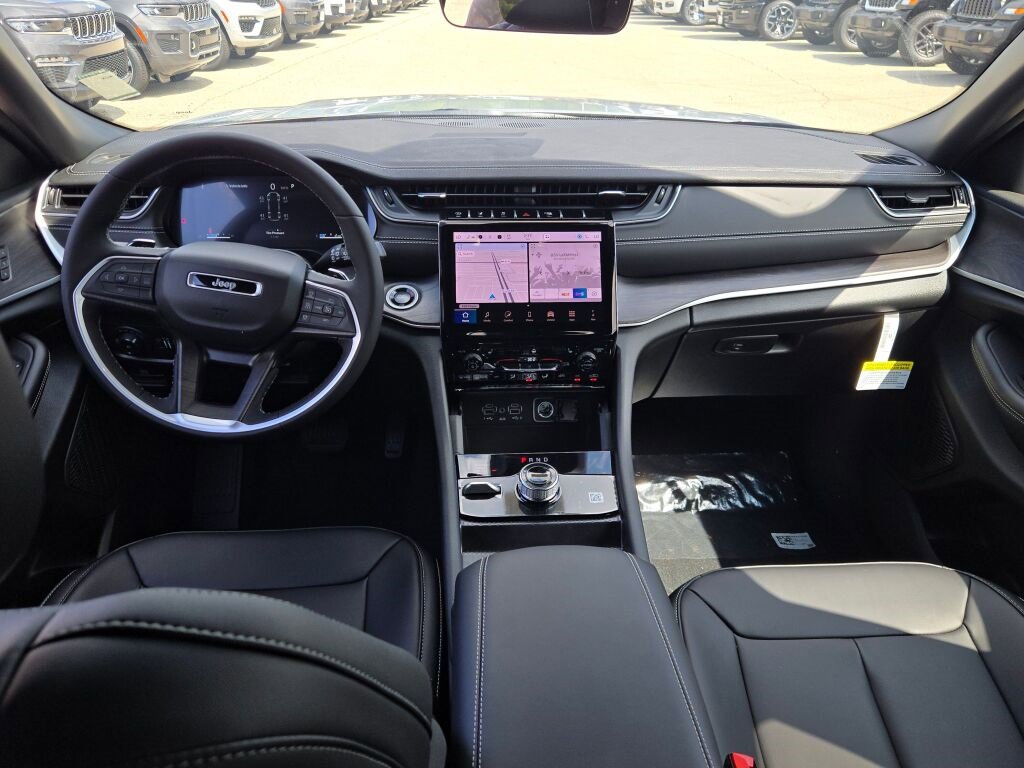 New 2025 Jeep Grand Cherokee L Limited w/ MOPAR Finishing Package image 20