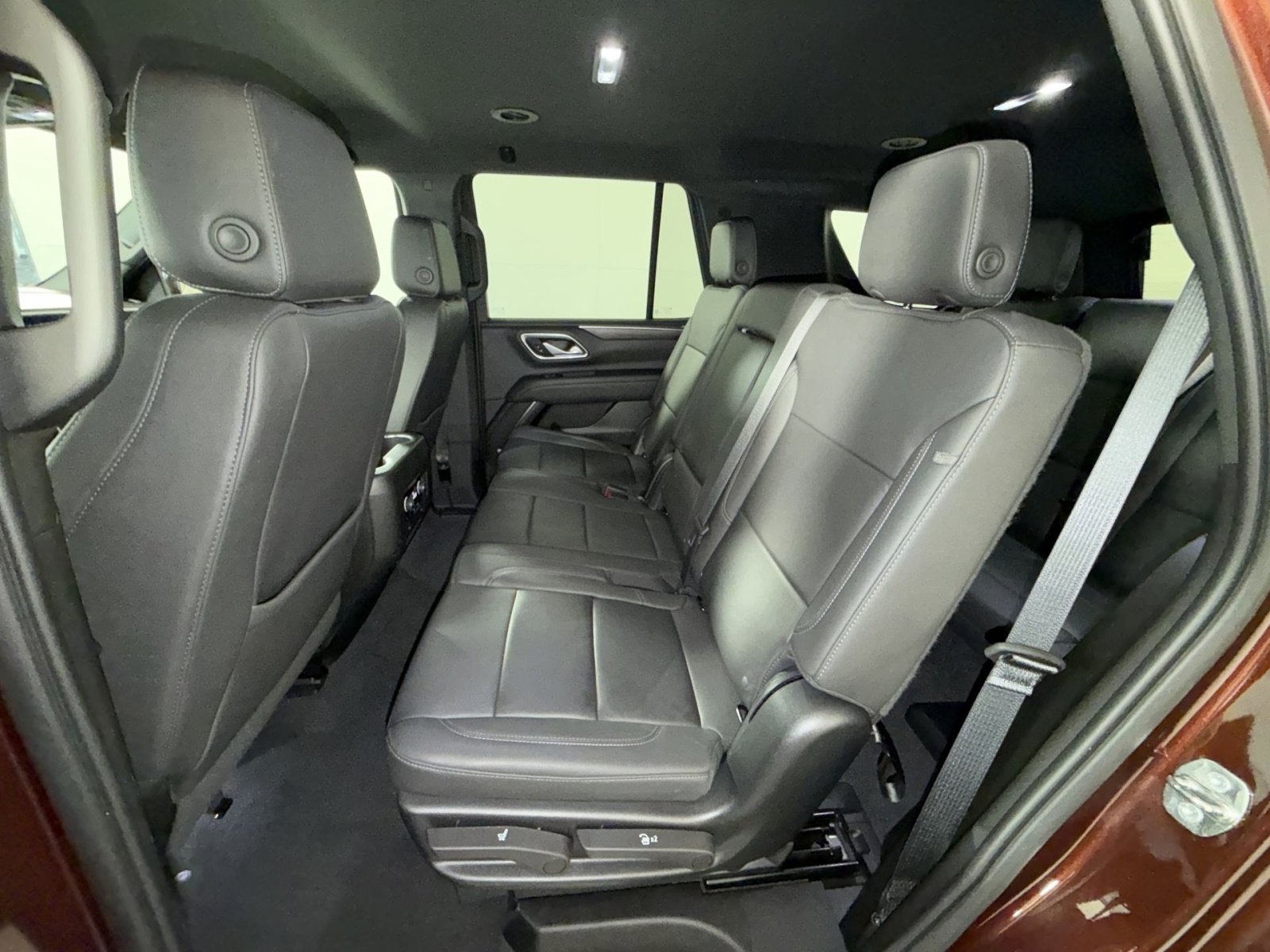 Used 2022 Chevrolet Tahoe LT w/ Luxury Package image 24