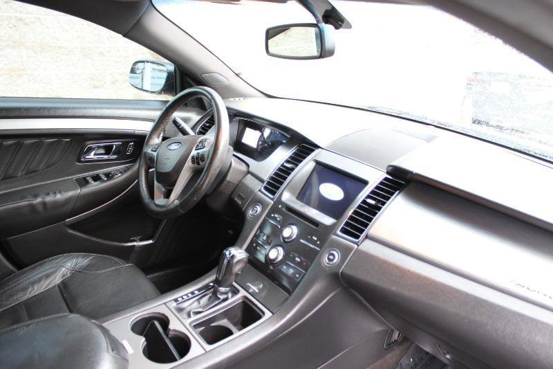 Used 2018 Ford Taurus SEL w/ Equipment Group 201A FWD image 15