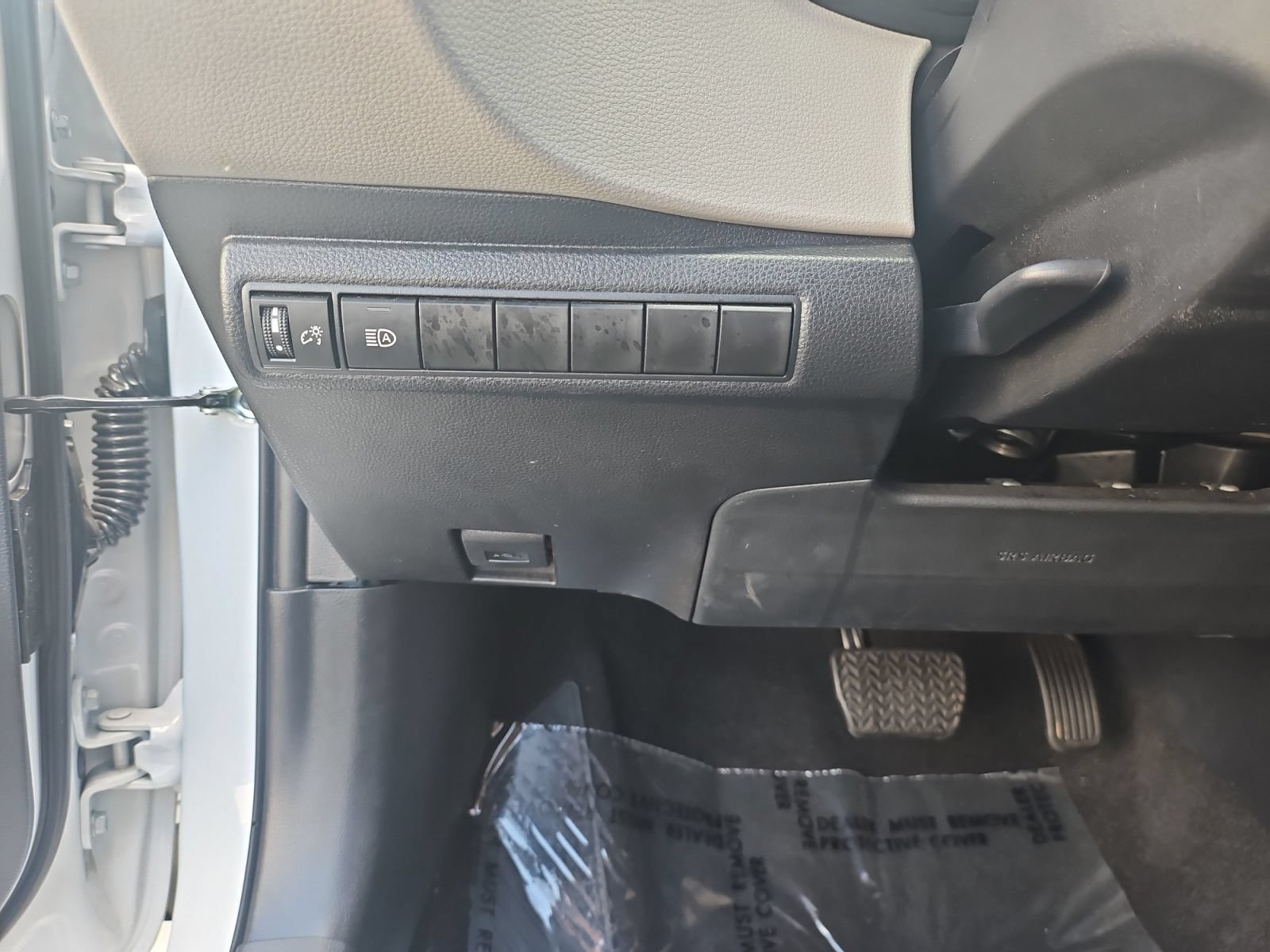 Used 2026 Toyota Corolla LE FWD image 24