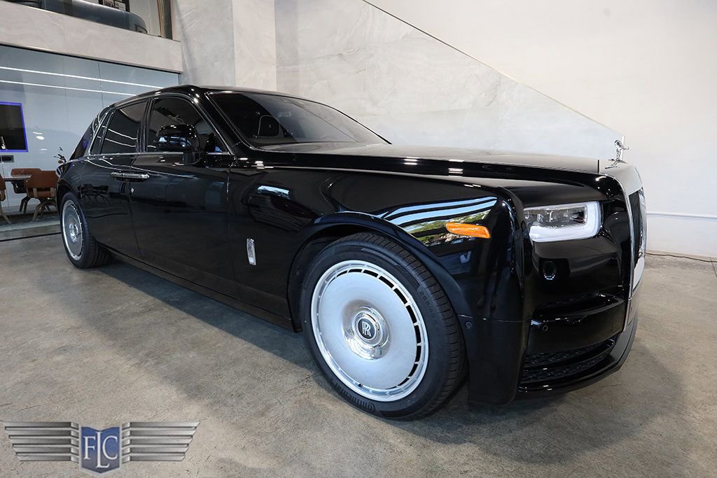 Used 2022 Rolls-Royce Phantom Sedan image 53